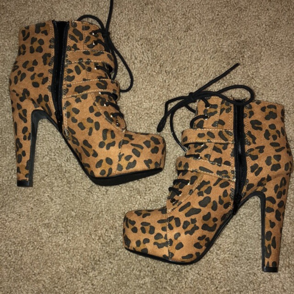 Leopard Booties - Picture 2 of 6